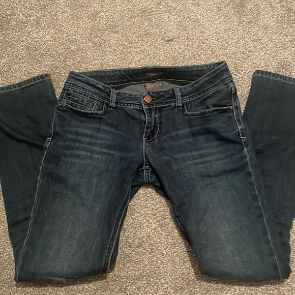 Denver Hayes Low Rise Bootcut Skinny Jeans with Pocket Details - Picture 2 of 5